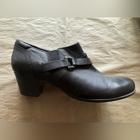CLARKS Women’s Low Ankle Leather Heel Boots - Black - Size 41 EU / 9.5 US - Picture 14 of 16